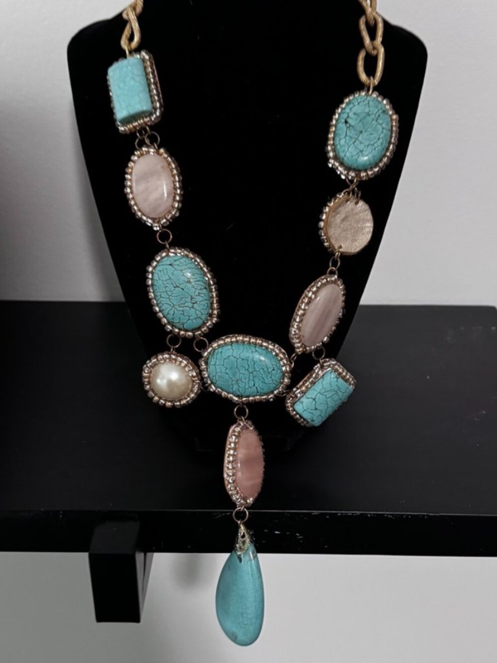 ✔️Turquoise & Blush Bold Statement Necklace – Gold Tone, Chic, Boho - Picture 2 of 4